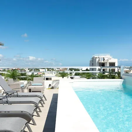 Tropic Playa Apartments
